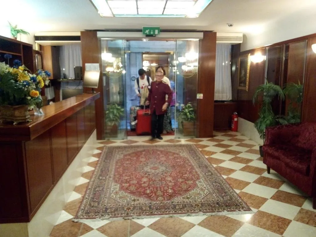 Lobby, Hotel Diana, Venice