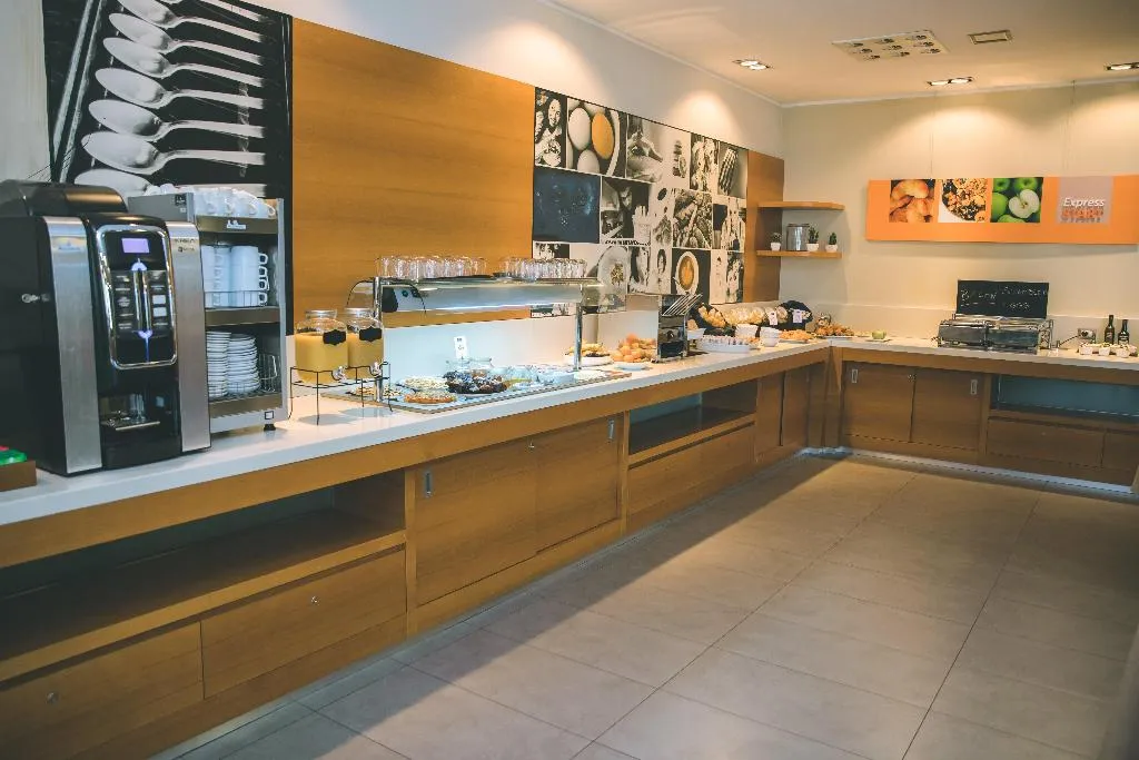 Restaurant, Holiday Inn Express Milan-Malpensa Airport, Milan