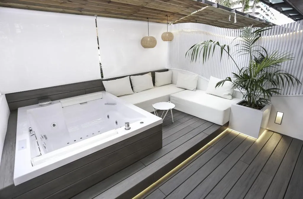 DOUBLE DELUXE KING BED Room, Kaktus Playa, Costa Brava