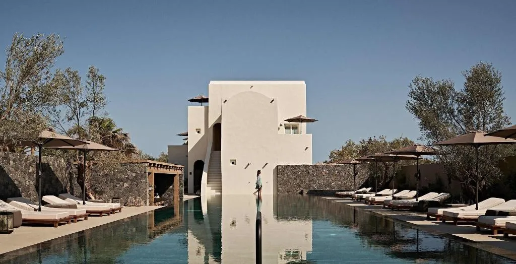 Sports and Entertainment, Istoria Hotel, Santorini