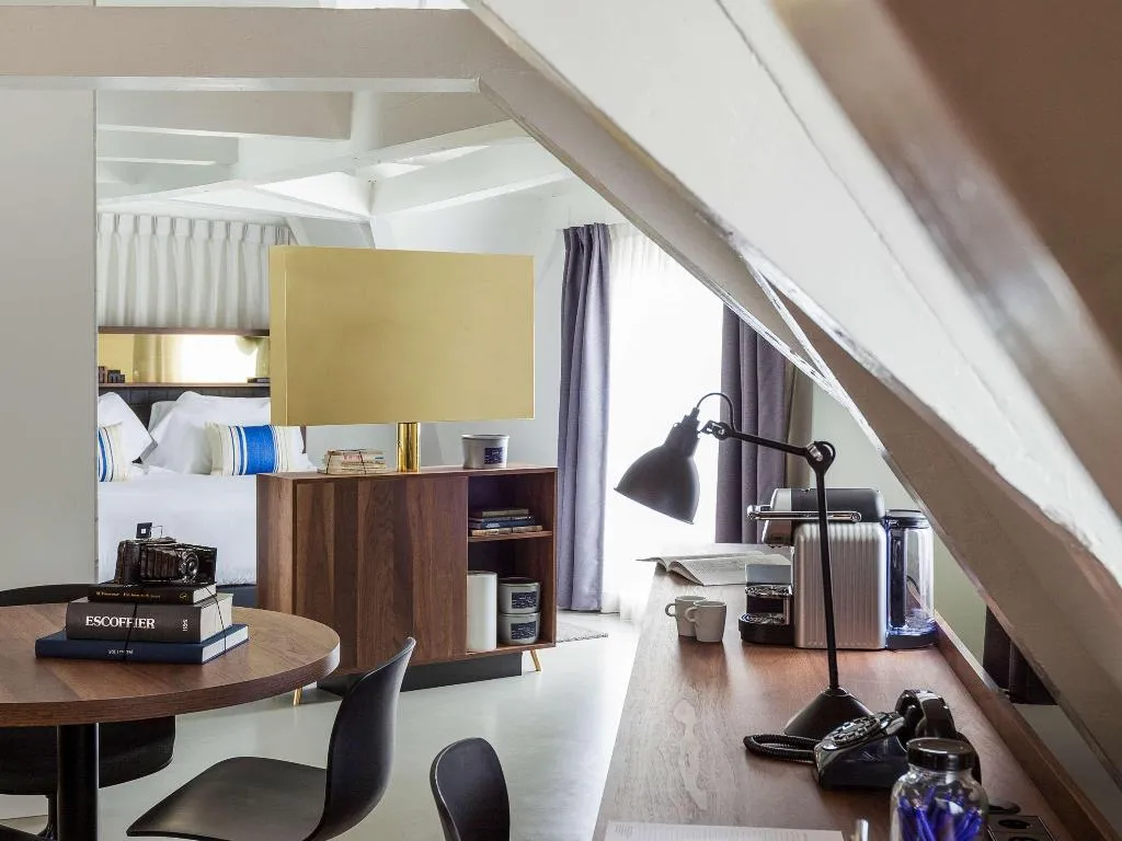 SUITE DELUXE KING BED Room, Ink Hotel Amsterdam - MGallery Collection, Amsterdam