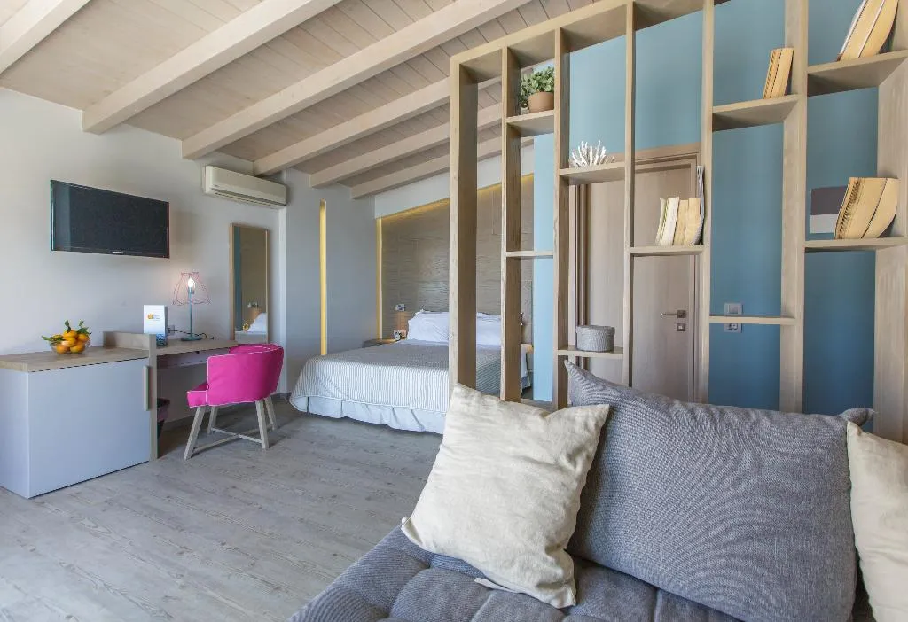 JUNIOR SUITE SEA VIEW Room, Golden Beach, Athens