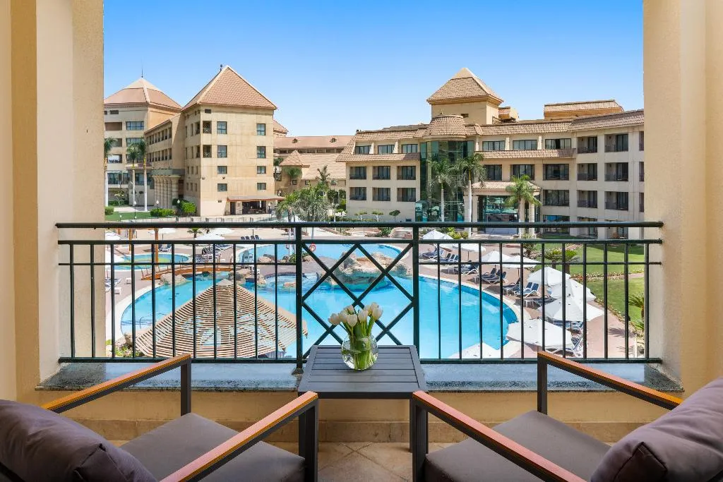 DOUBLE SUPERIOR KING BED Room, Hilton Pyramids Golf, Cairo
