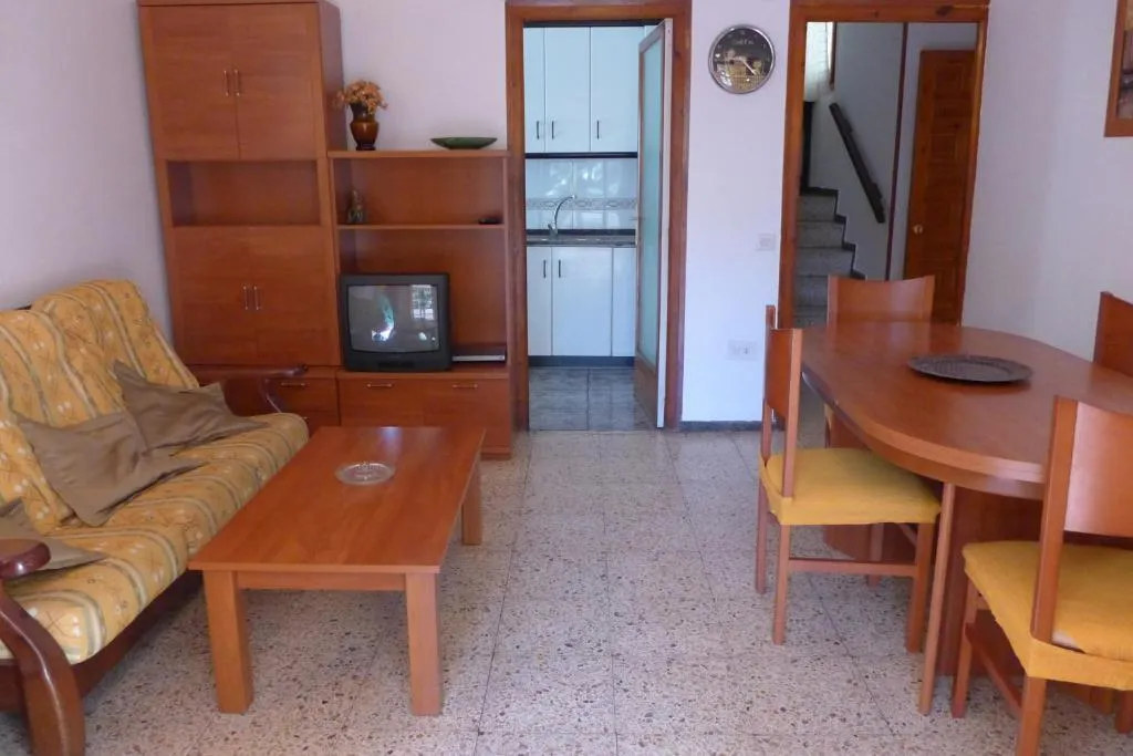 APARTMENT CAPACITY 6 THREE BEDROOM Room, Rentalmar Felix, Costa Dorada
