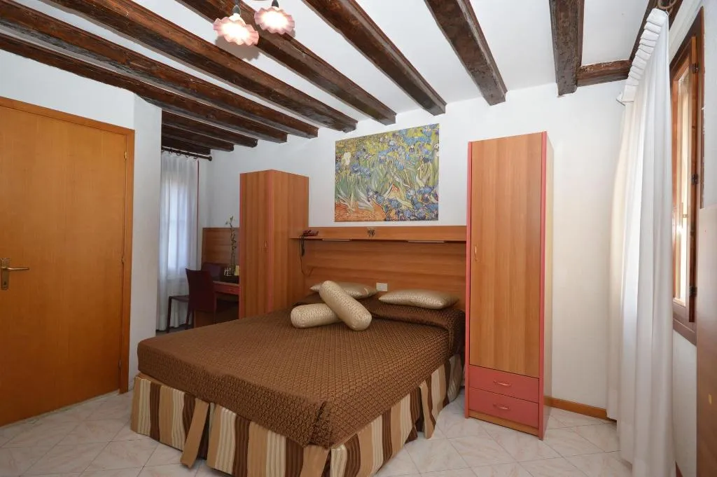 Room, Albergo Marin, Venice