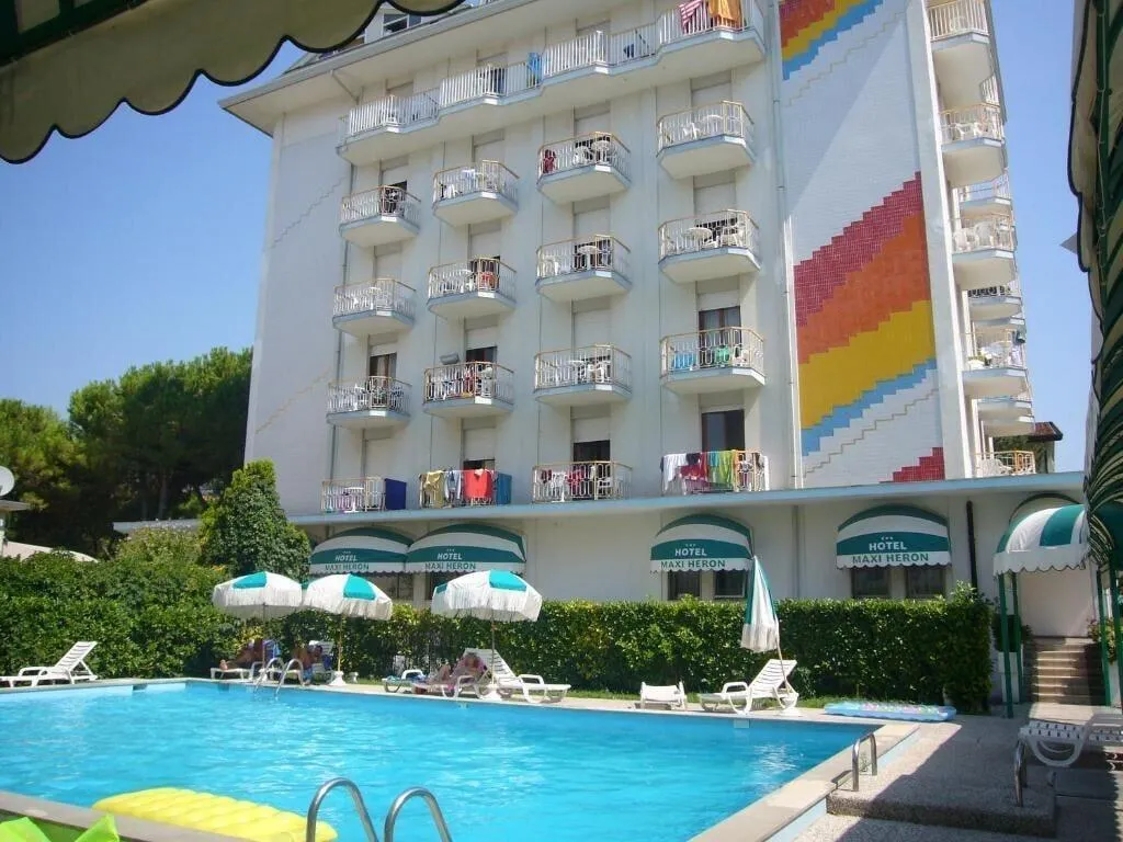 Sports and Entertainment, Hotel Maxiheron, Venice