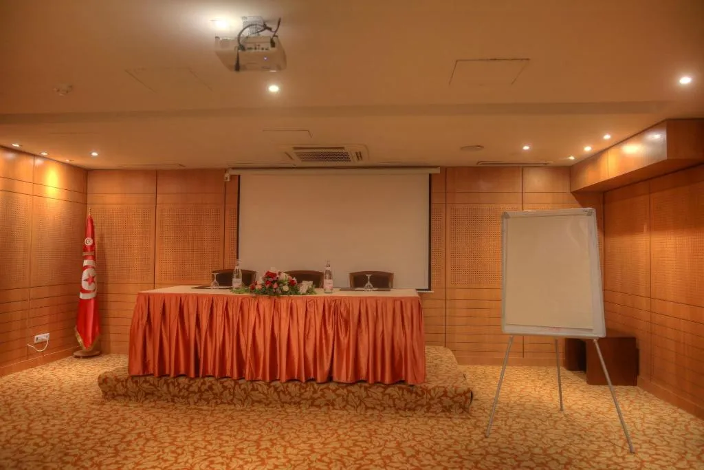Conferences, Lac Leman, Tunisia