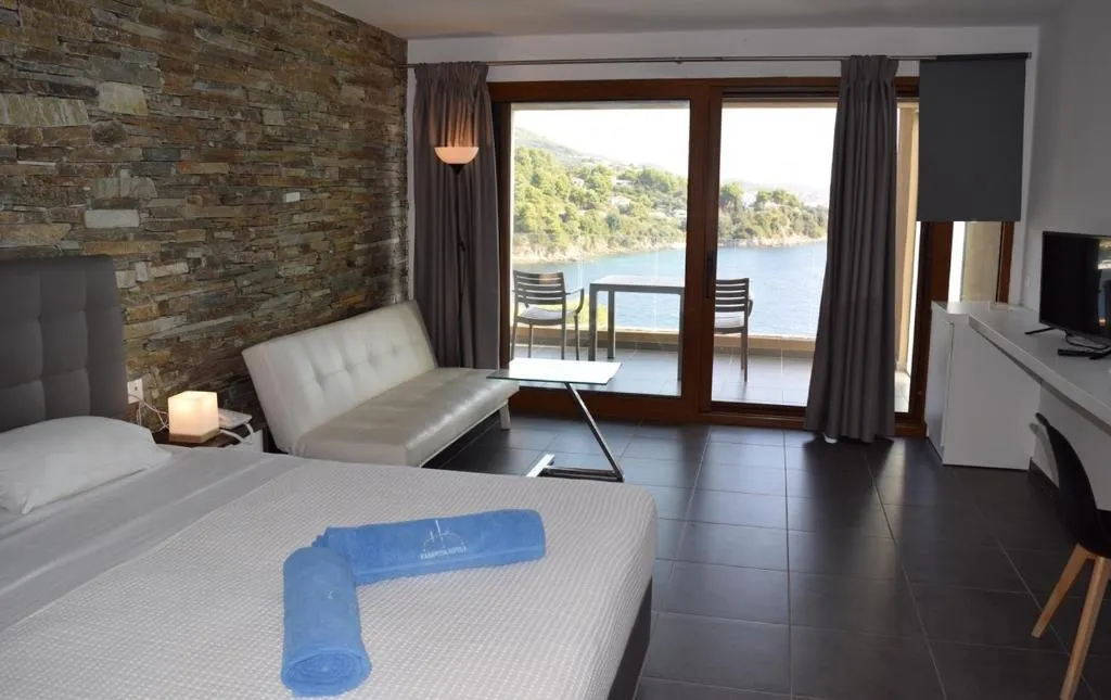 JUNIOR SUITE STANDARD Room, Kanapitsa Cape, Skiathos