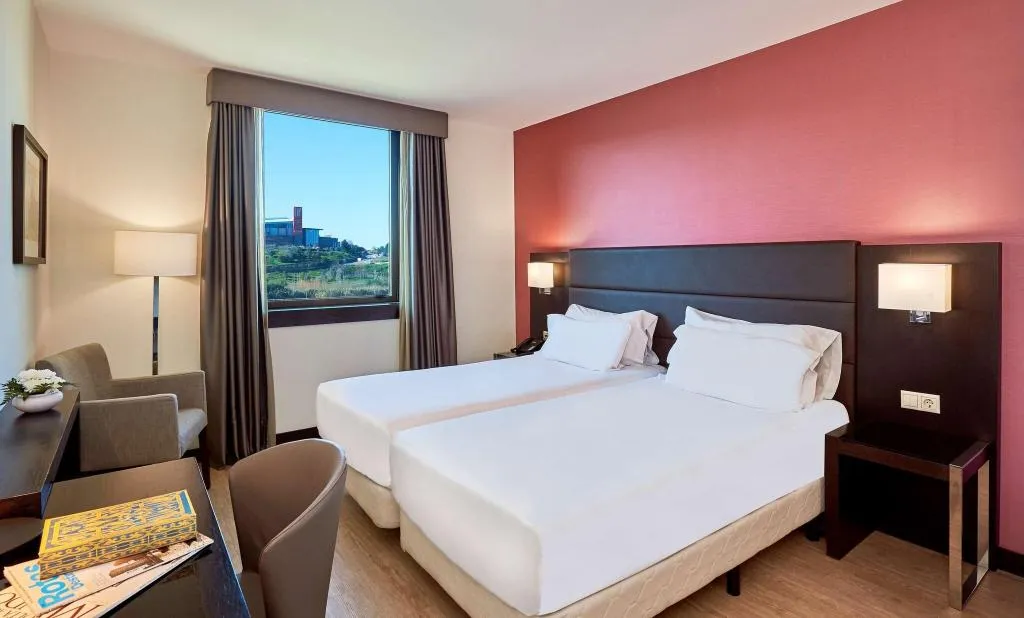 TWIN RIVER VIEW Room, NH Coimbra Dona Inês, Porto