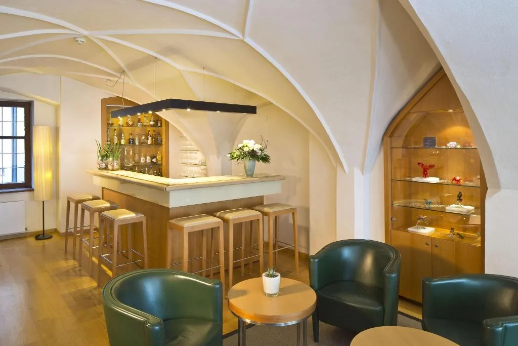 Bar, Maximilian, Innsbruck