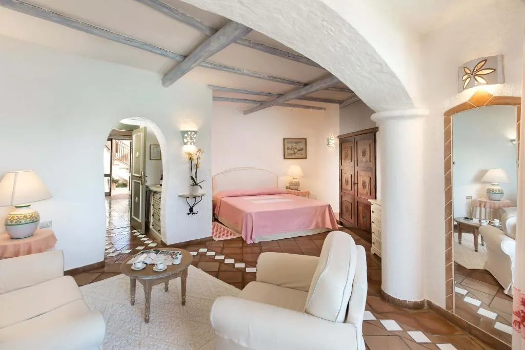 JUNIOR SUITE DELUXE SEA VIEW Room, Club Hotel Baja Sardinia, Olbia