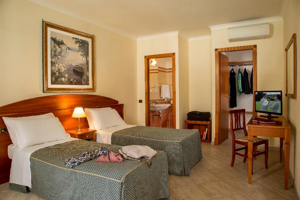 TRIPLE STANDARD Room, Hotel Marini Park, Rome