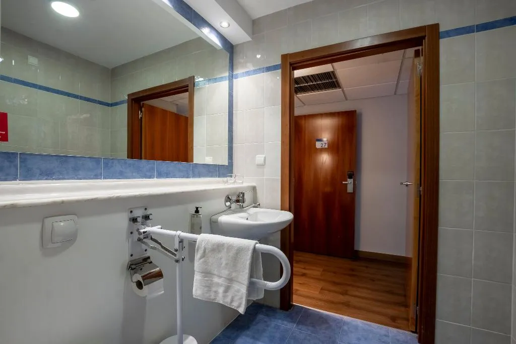 DOUBLE Accessible Room, Travelodge Alicante Puerto, Costa Blanca