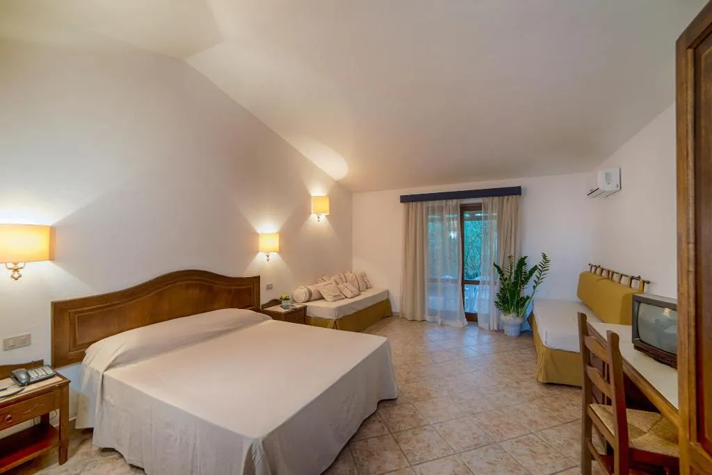 DOUBLE PREMIUM Room, Perdepera Resort, Cagliari