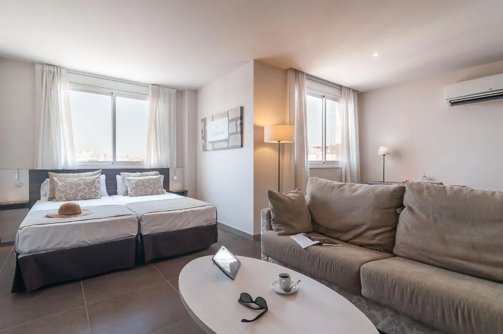 STUDIO CAPACITY 4 Room, Pierre & Vacances Barcelona Sants, Barcelona