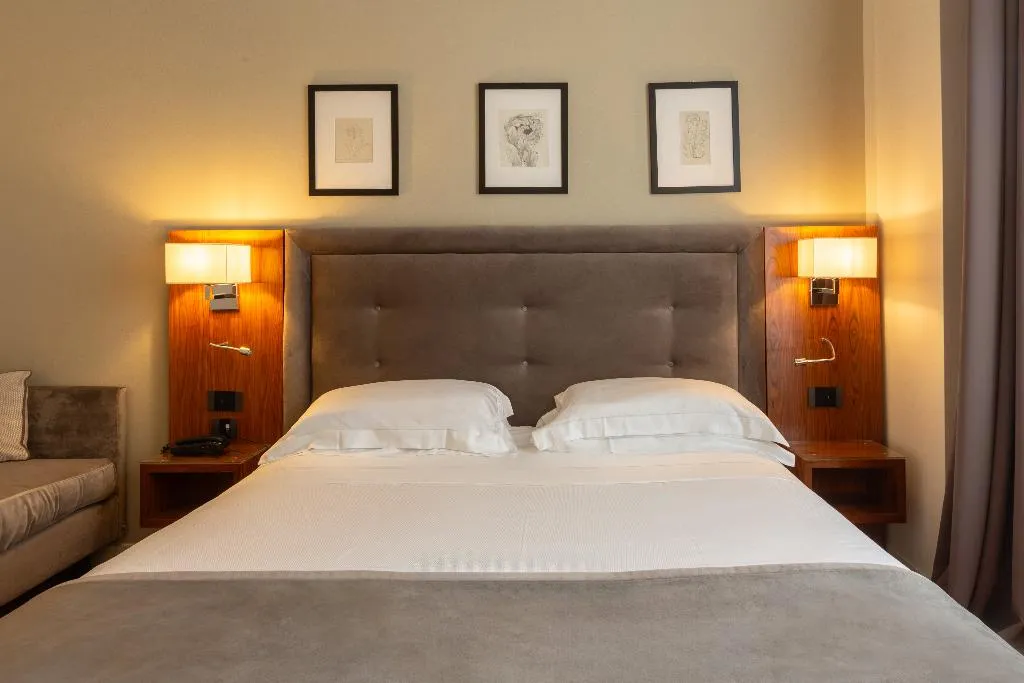 TRIPLE DELUXE Room, Embassy, Florence
