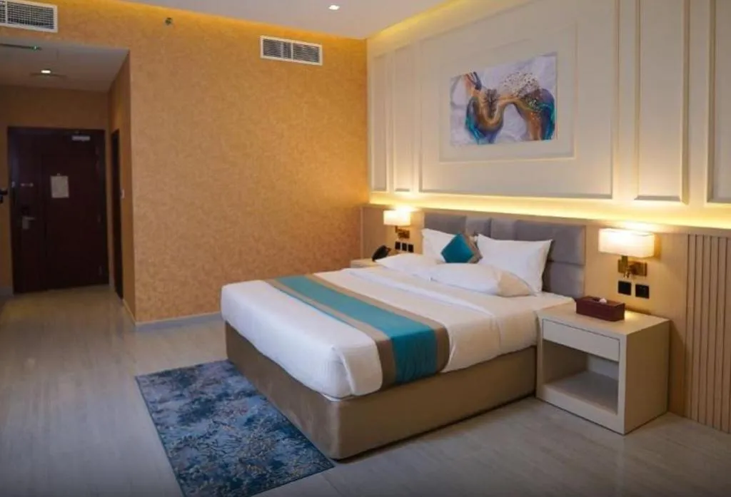 Double or Twin DELUXE SUPERIOR Room, Concorde Creek View Hotel, Dubai