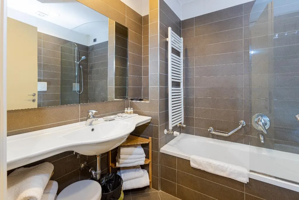 APARTMENT CAPACITY 2 Room, Residence de la Gare, Milan
