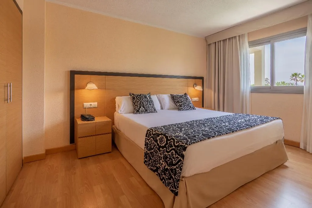 APARTMENT POOL VIEW Room, Zafiro Tropic, Majorca