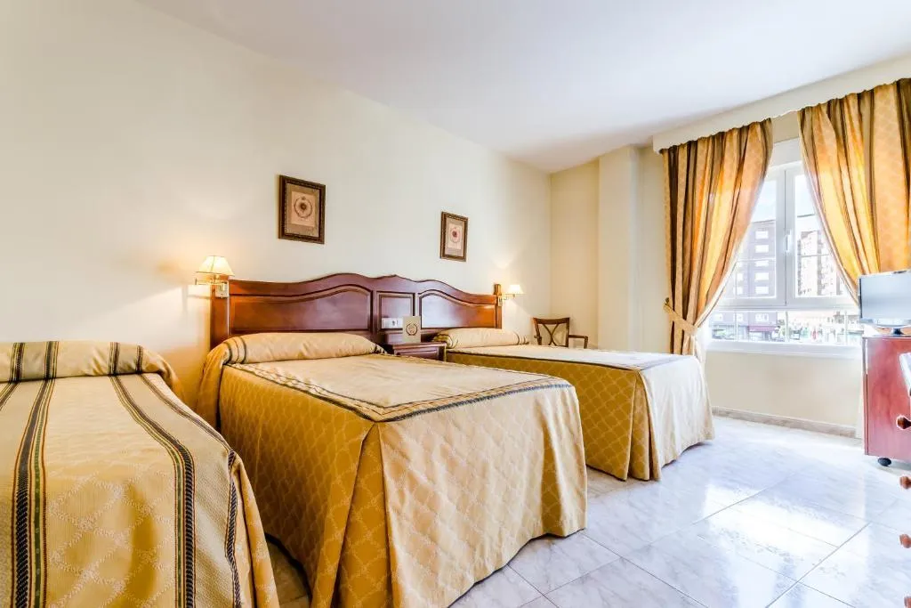 TRIPLE STANDARD Room, Roma Aurea, Madrid