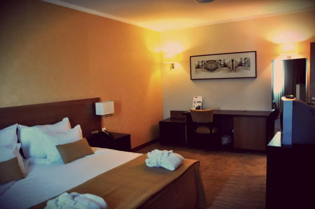 Room, Lusitânia, Porto