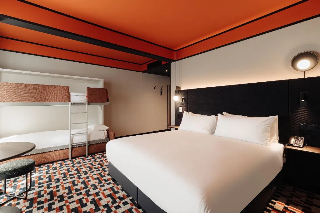 FAMILY ROOM CONNECTING ROOM Room, DoubleTree by Hilton Amsterdam Centraal Station, Amsterdam