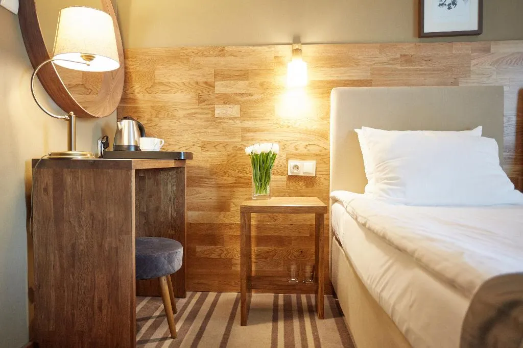 Room, Batory, Krakow