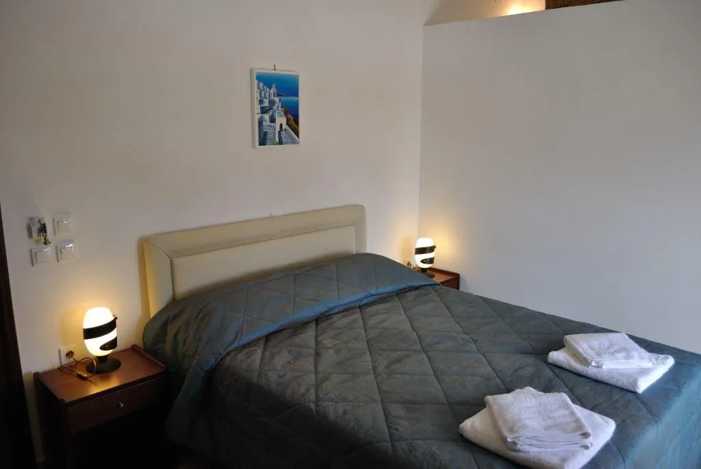 Room, Chez Sophie Rooms And Suites, Santorini