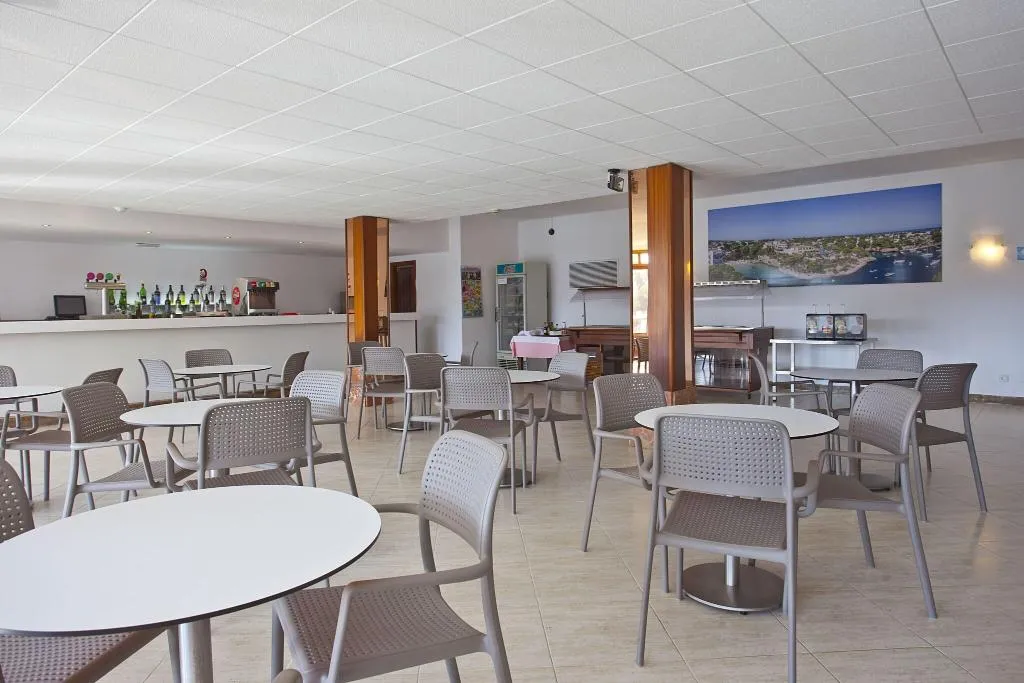 Bar, Cala Ferrera, Majorca