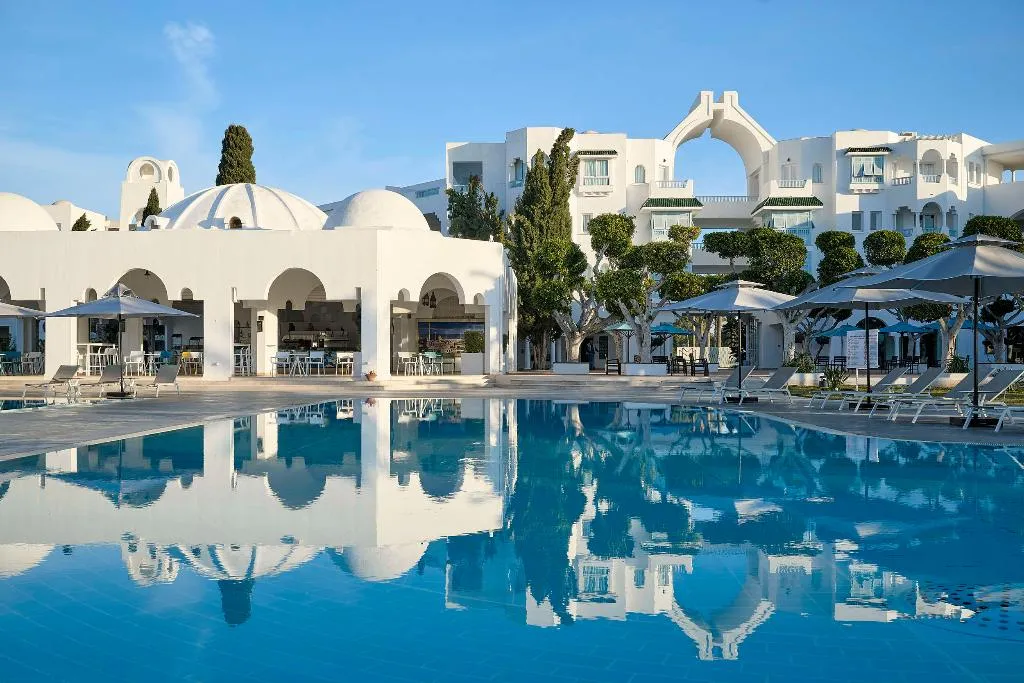 Pool, The Mirage Resort & Spa, Tunisia