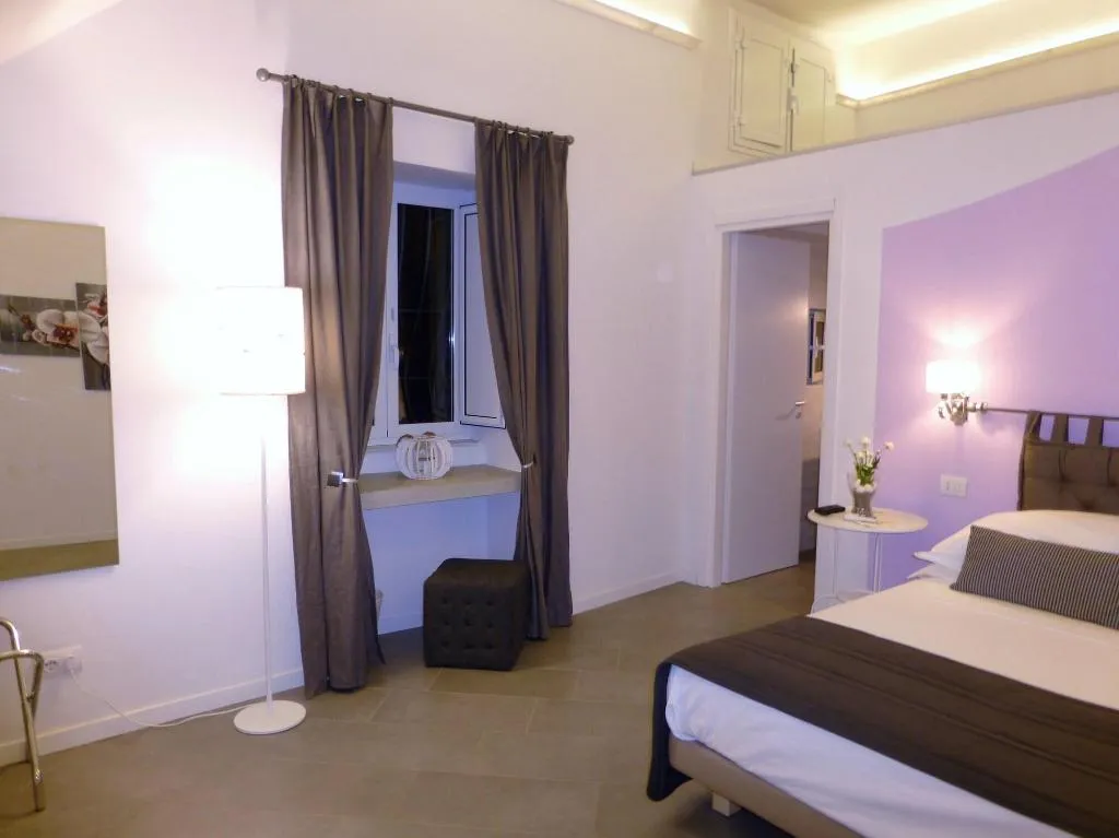 Room, Sotto Le Stelle Ai Decumani, Naples