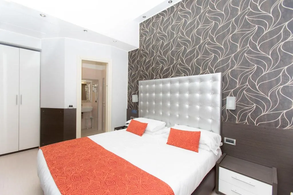 Room, Hotel Piacenza, Milan