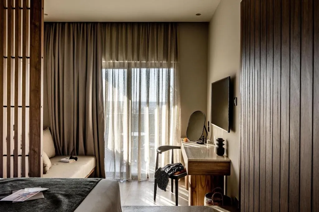 Room, Elios Hill - Sun Kissed Happiness, Crete