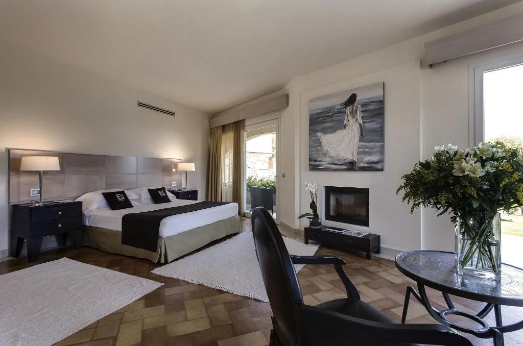 Room, L'Ea Bianca Luxury Resort, Olbia