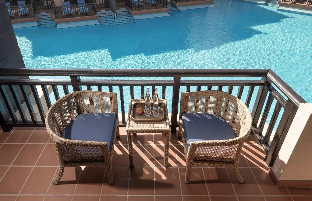 DOUBLE LAGOON VIEW Room, Anantara The Palm Dubai Resort, Dubai