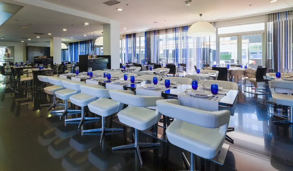 Restaurant, Axor Barajas, Madrid
