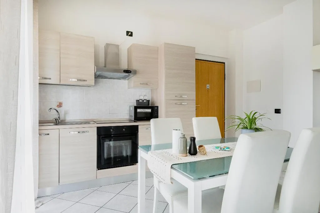 APARTMENT PREMIER QUEEN BED Room, HQ Aparthotel Milano Inn – Smart Suites, Milan