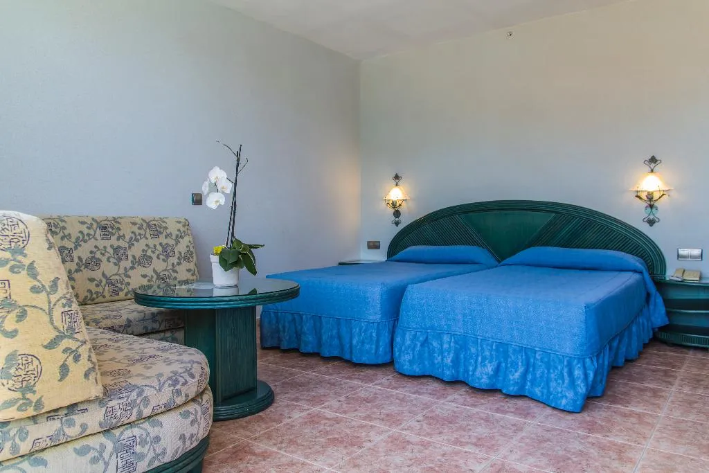 Double or Twin ECONOMY Room, Kaktus Albir, Costa Blanca