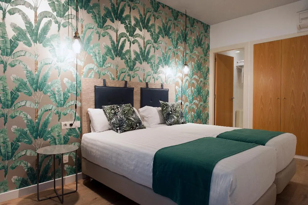 APARTMENT CAPACITY 4 ONE BEDROOM Room, MH Apartments Sant Pau, Barcelona