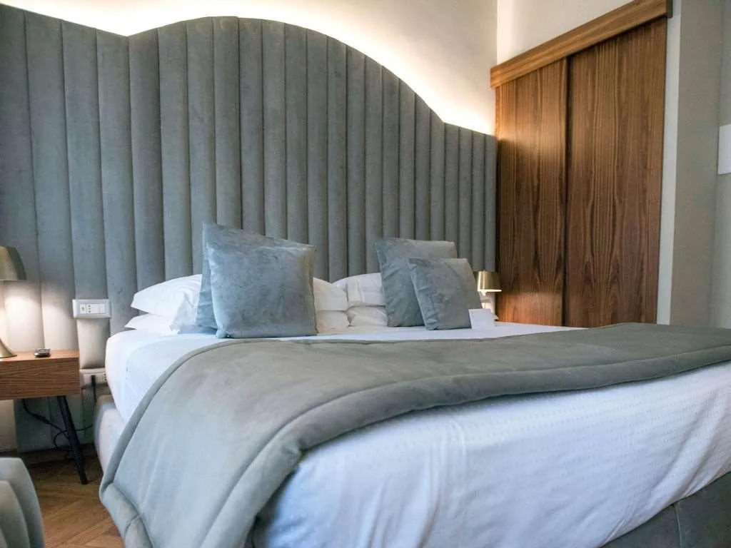 Room, Antico Albergo del Sole al Pantheon, Rome