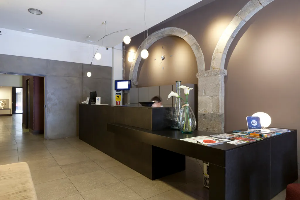 Lobby, Peninsular, Costa Brava