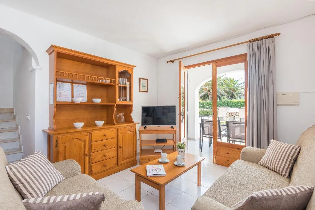 APARTMENT TWO BEDROOMS Room, Las Palmeras n 5, Menorca