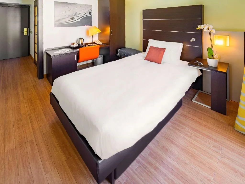 SINGLE CLASSIC Room, Mercure Napoli Centro Angioino, Naples