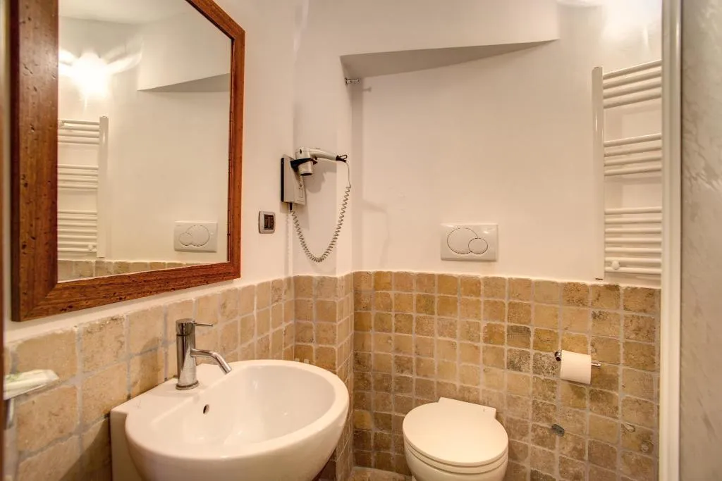 Room, Residenza Domizia, Rome