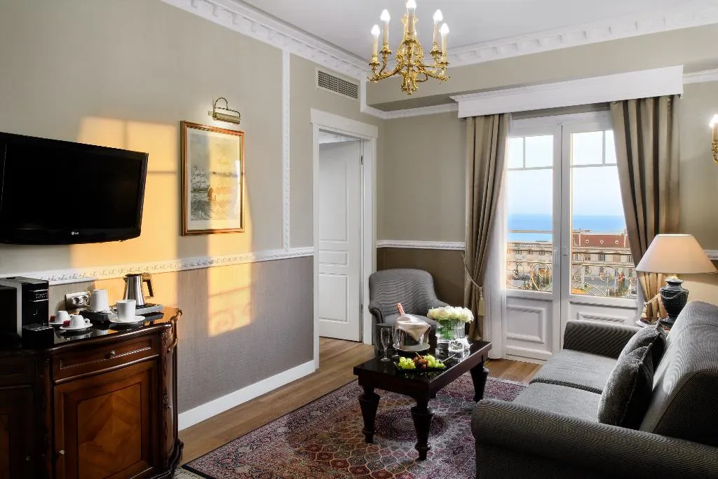 JUNIOR SUITE PREMIUM Room, Mediterranean Palace, Halkidiki