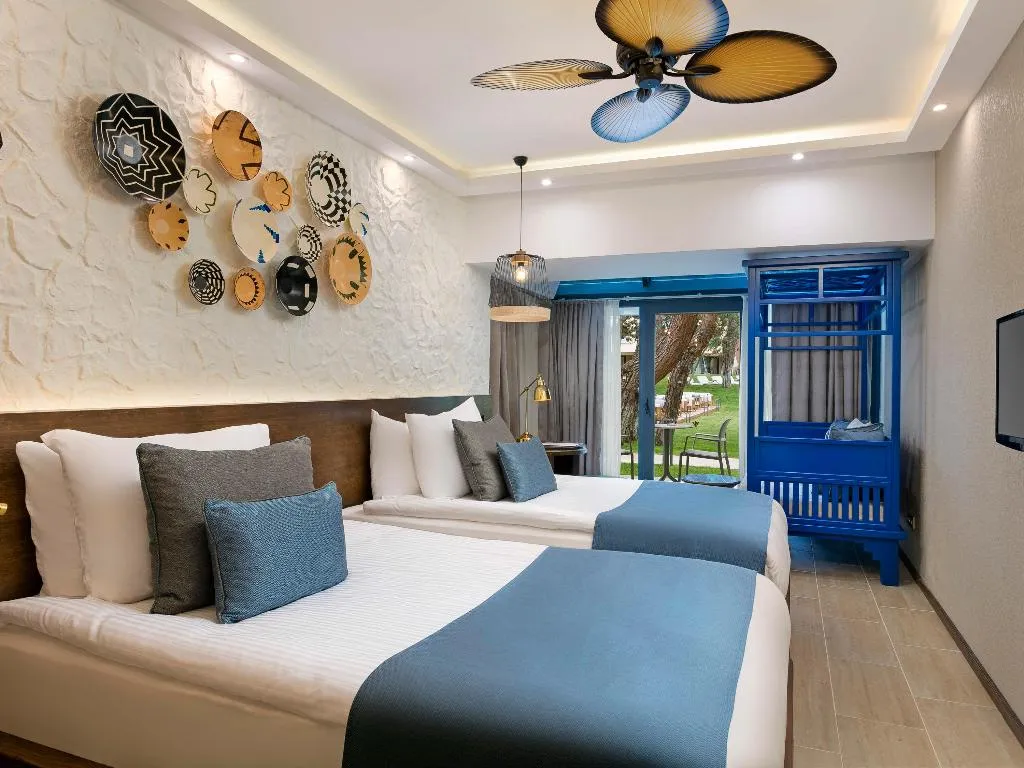 Room, Rixos Sungate Land of Legend Theme Park FreeAcces, Antalya