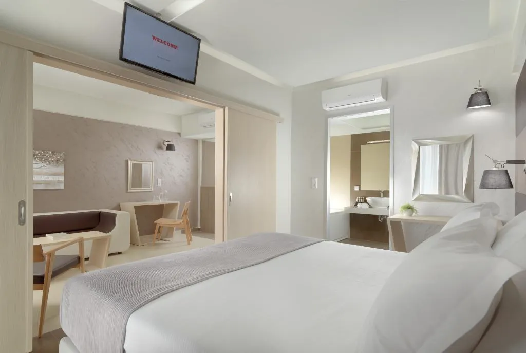 SUITE DELUXE SIDE SEA VIEW Room, Melrose Rethymno by Mage Hotels, Crete