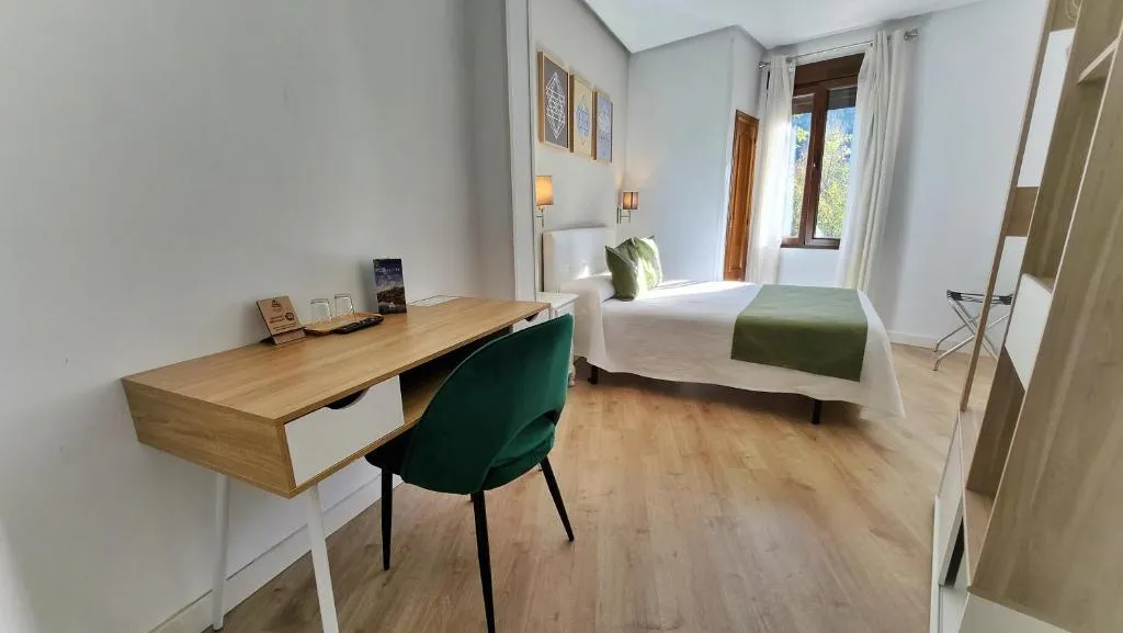 Double or Twin BASIC Room, Eco Hotel Toledo, Madrid