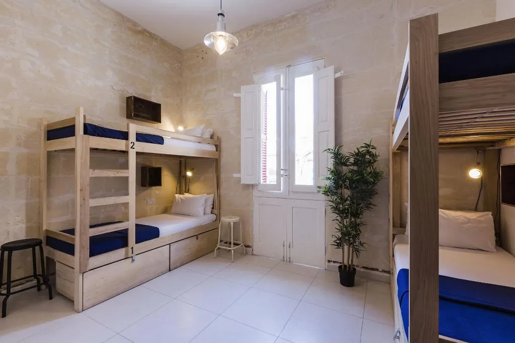 Room, Two Pillows Boutique Hostel, Malta