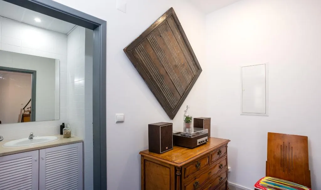 TRIPLE CAPACITY 3 Room, Kais do Sol, Lisbon